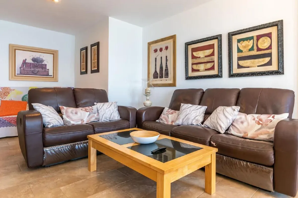 b10745e5-cb10-4667-8b1f-3e9171095526