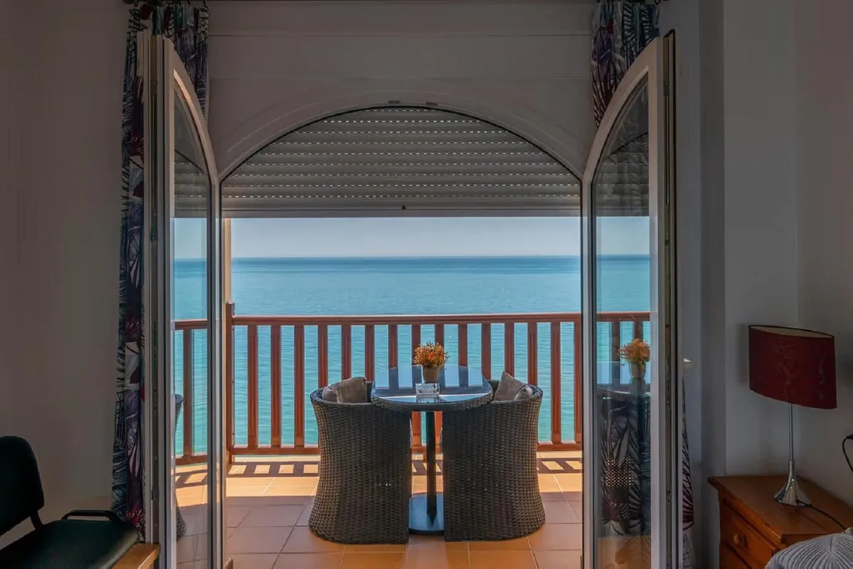 de74335e-44a9-4920-b3a1-fef3777387b2