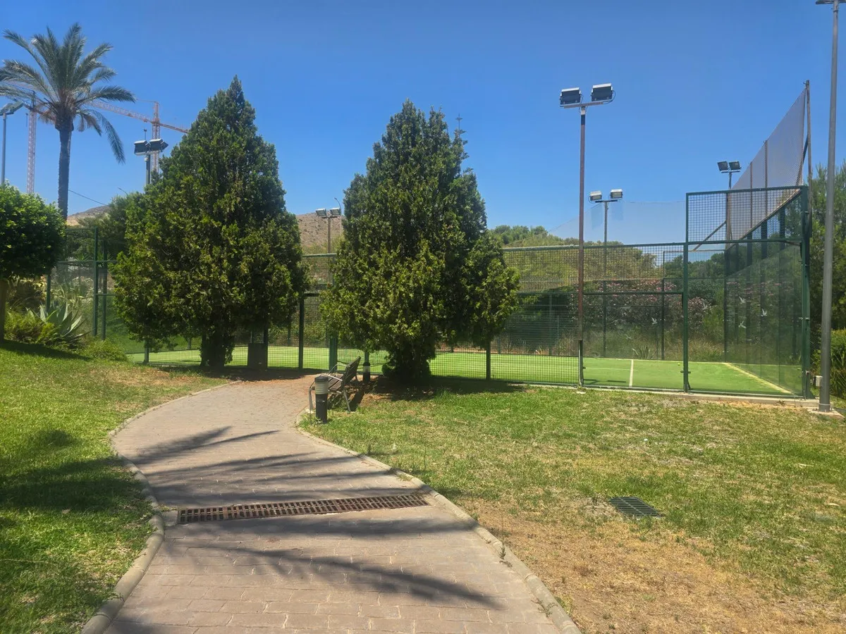 0d8092d2-549c-4bad-9720-b3b8053eb169