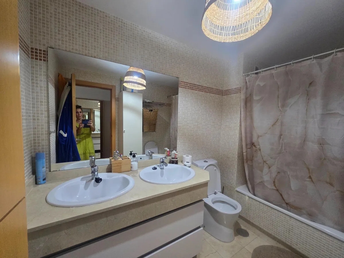 ae0b64be-b16c-492b-b0ed-7e2a91f94ad8