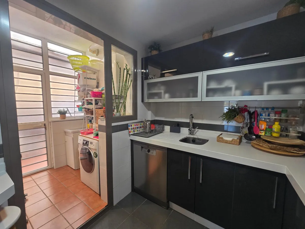 b9a5db87-0806-4c99-a8d9-17153cb27238