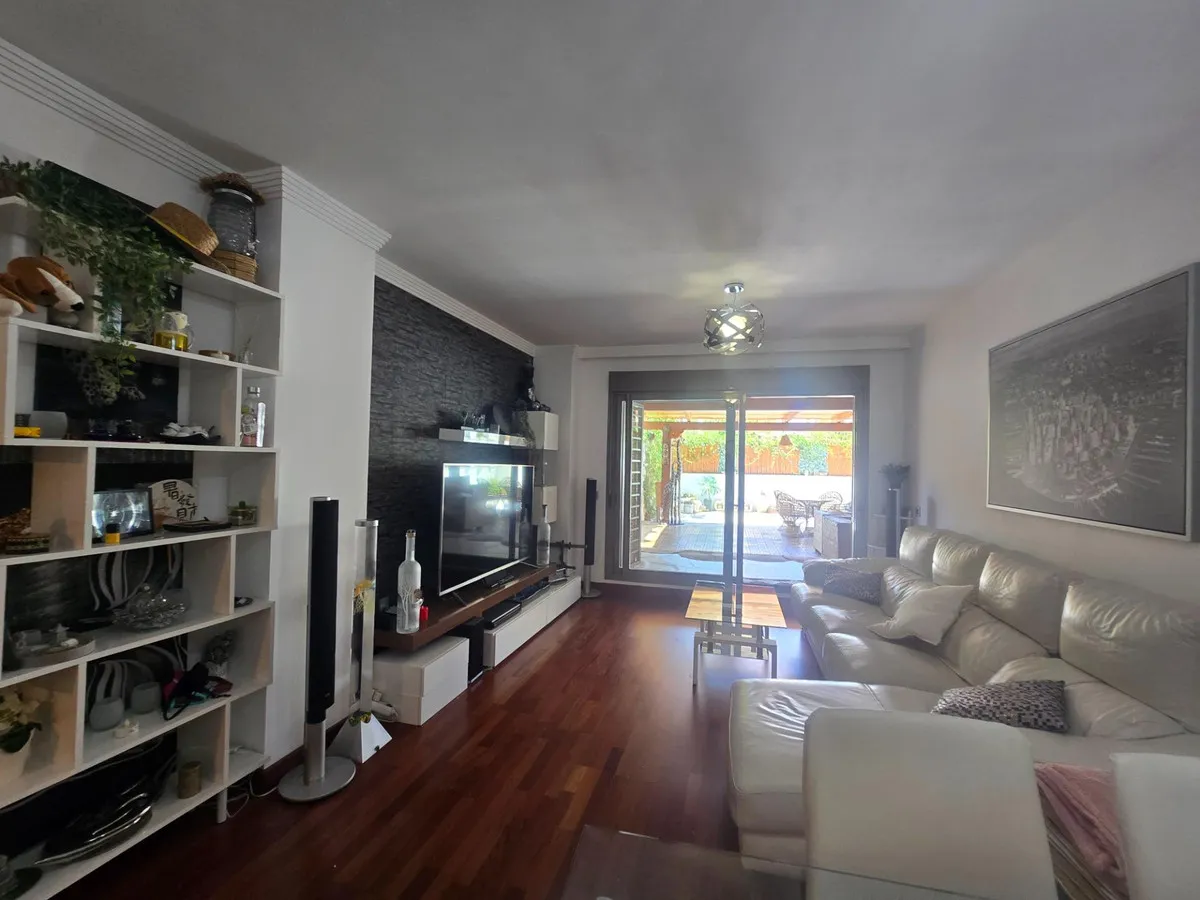 ec105c4f-c351-40e6-809b-fa1ae44c2cae