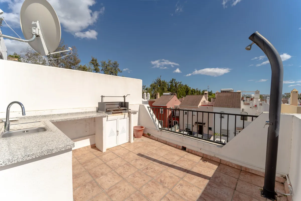 33238797-bd3b-4917-b6e4-f09c1eb9076c