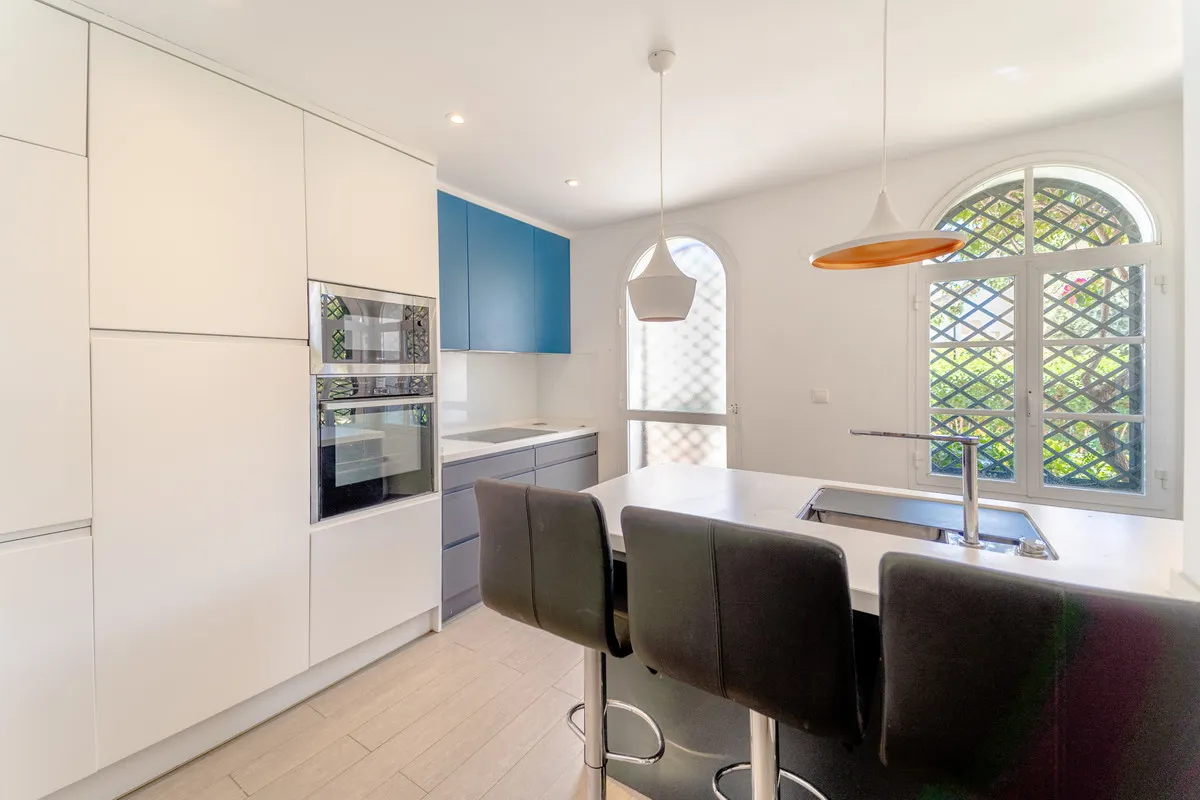 37c52686-8daf-40c3-8616-553d375ae47c