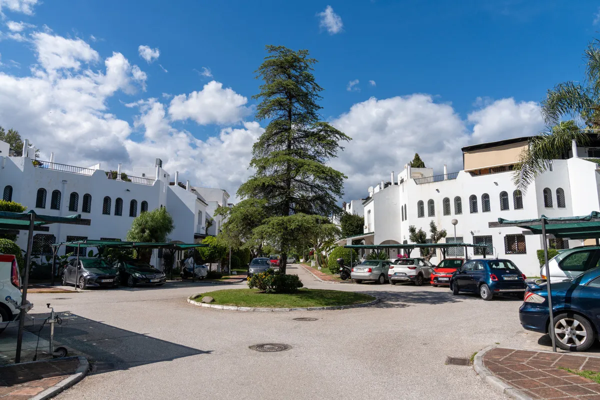 c620aaf1-e36c-4c04-a2d5-7f024d9d2528