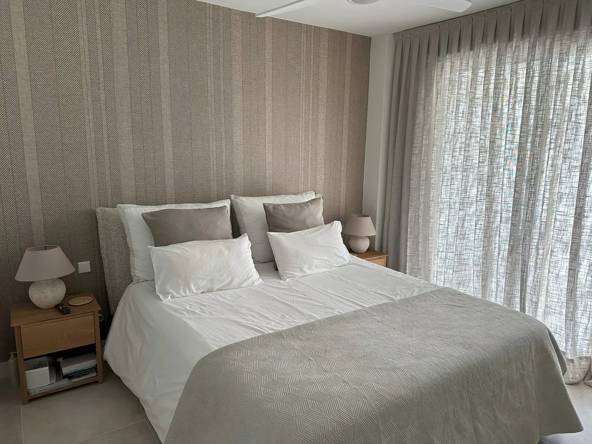 0d89fcb4-3959-4a16-979e-5a5454e907a9