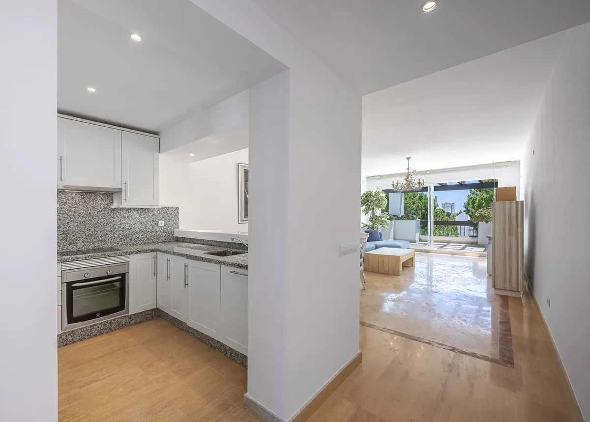 8c050433-4c59-4b8a-9cea-1956ca4e6198