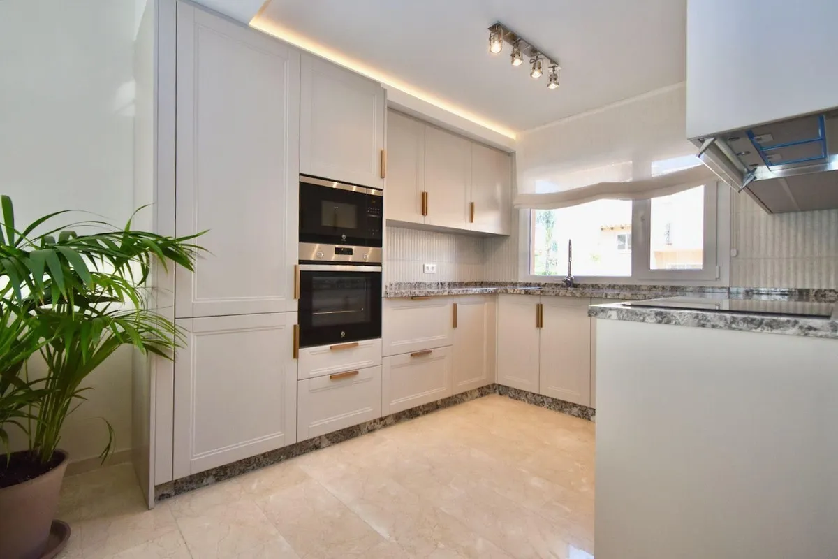 0cce35fe-1d7f-4060-80dd-d2fcb153897e