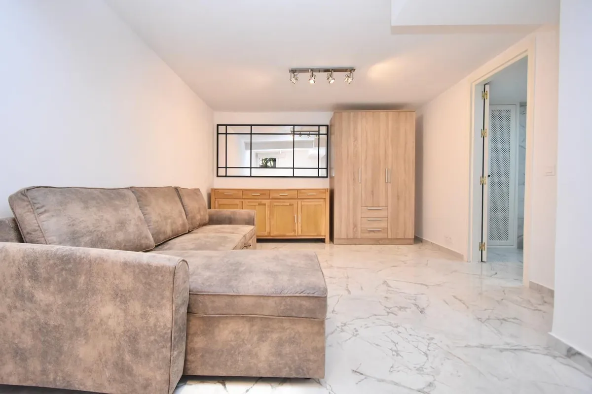 10aaf9f6-9cfc-4e6b-ad1a-f99dfec7781c