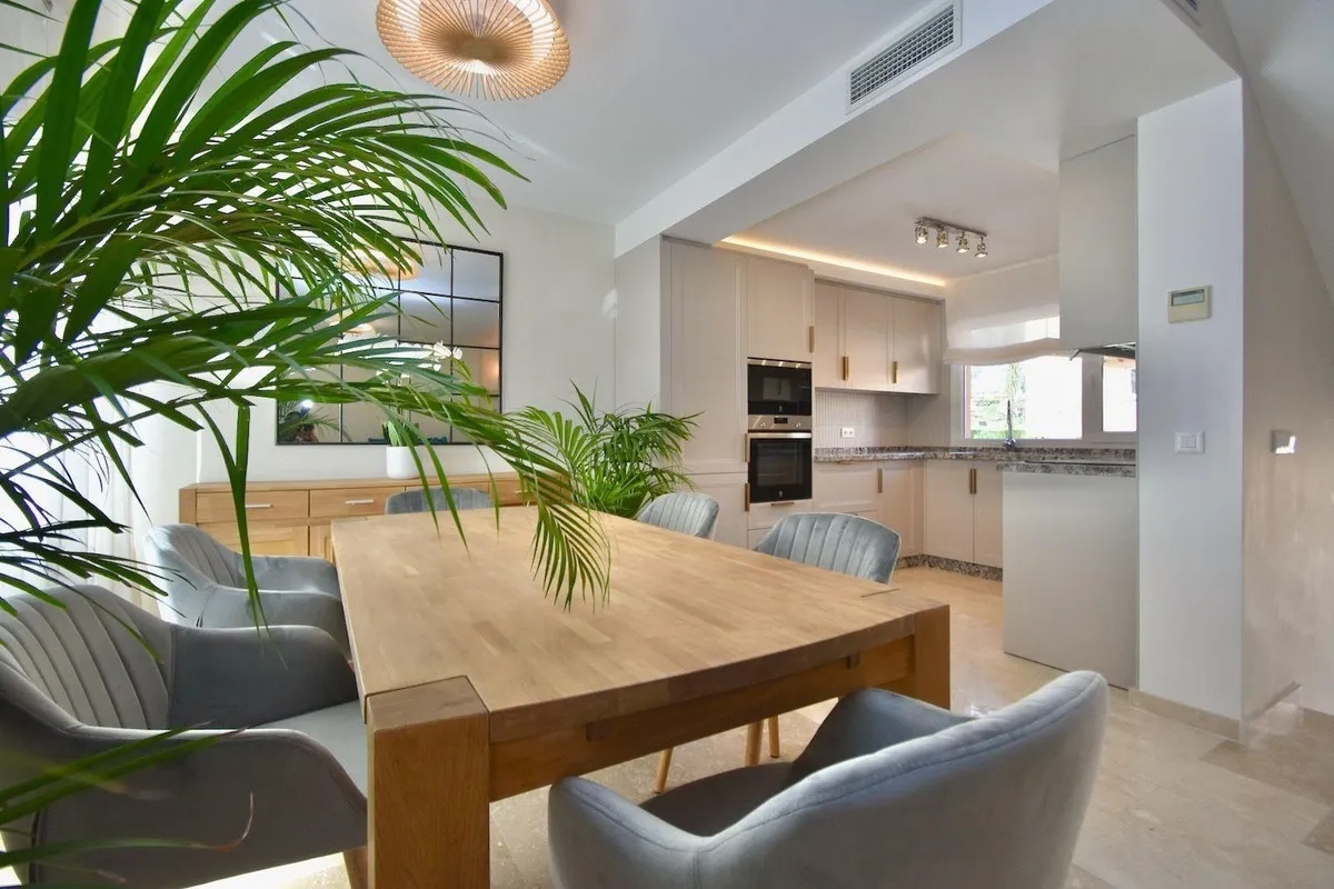 4d216c30-590b-4661-bfc2-baa3bcd1a4b9