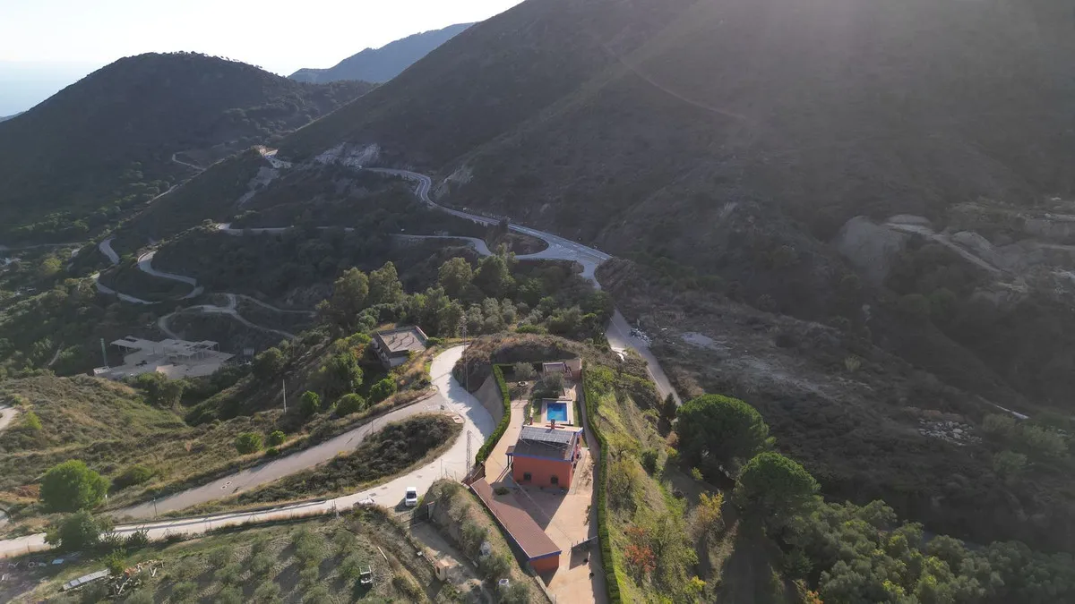 20d05600-6afe-4a85-bfbc-e7c570fb6def