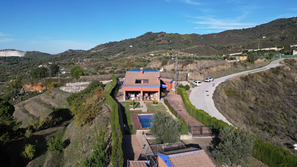 348d87fd-2856-442d-9248-0183439feb45