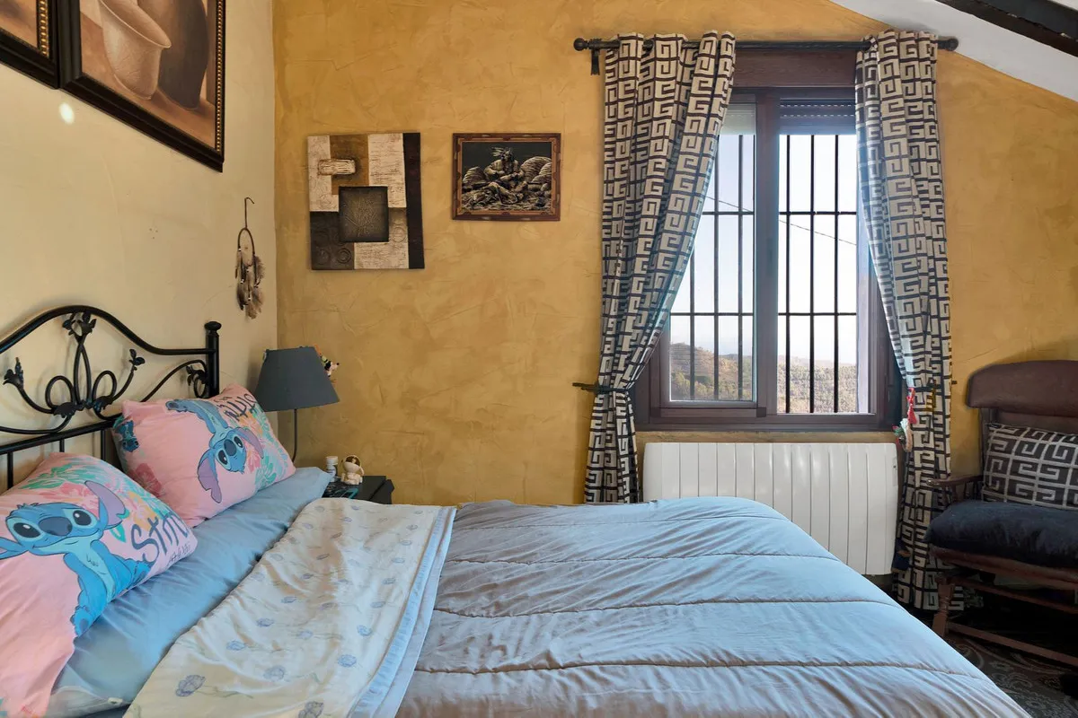 5b58277d-c225-4026-9e41-210e80d50b28