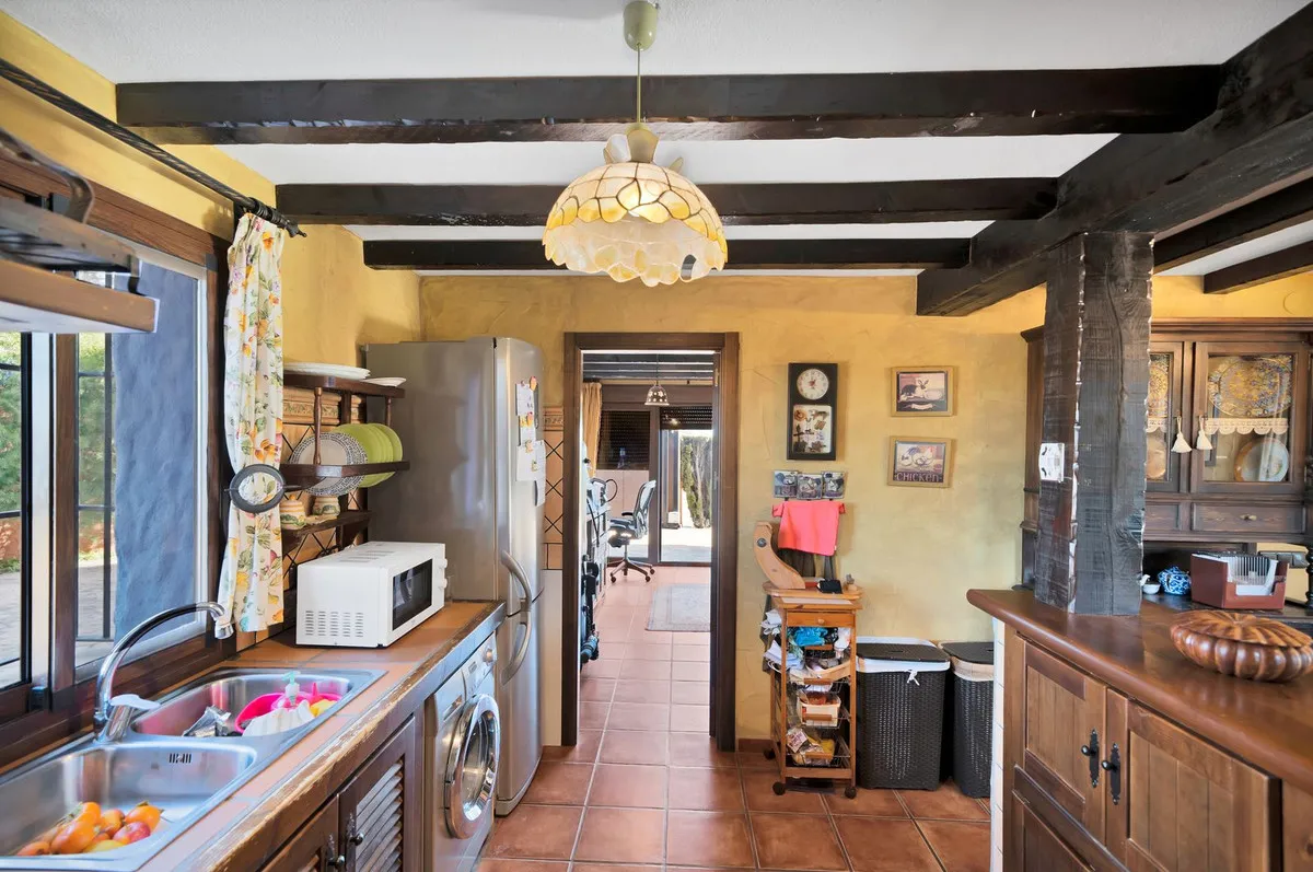 5e975659-c78b-4915-b3cd-568169cd0e3e