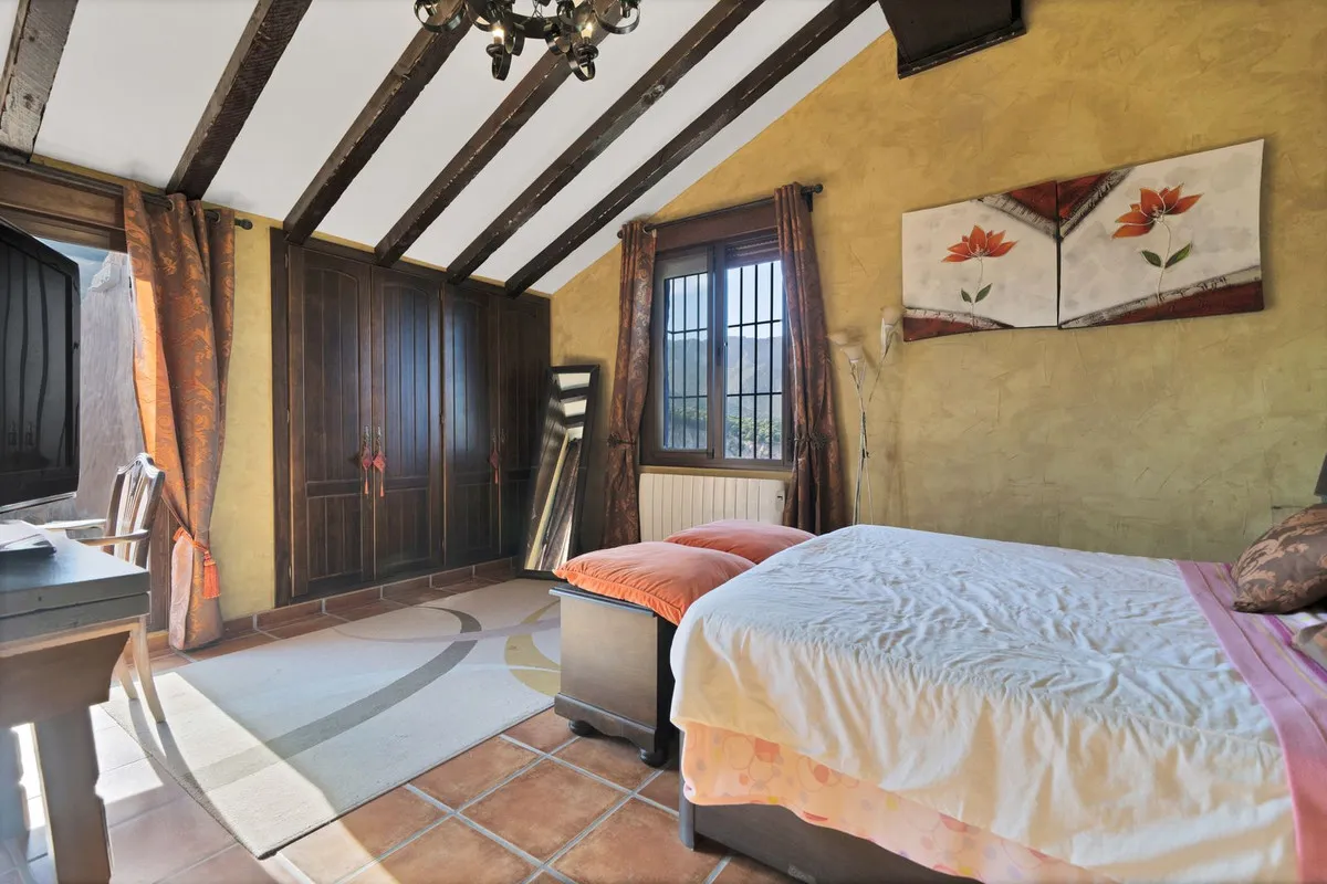 aeaeb2da-48a0-4de3-a230-3b0f8ab1d692