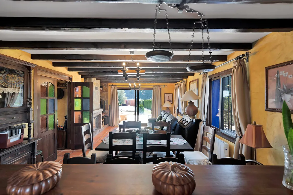 b81d4b97-0a02-4fd4-bca2-8ce01996a0c7