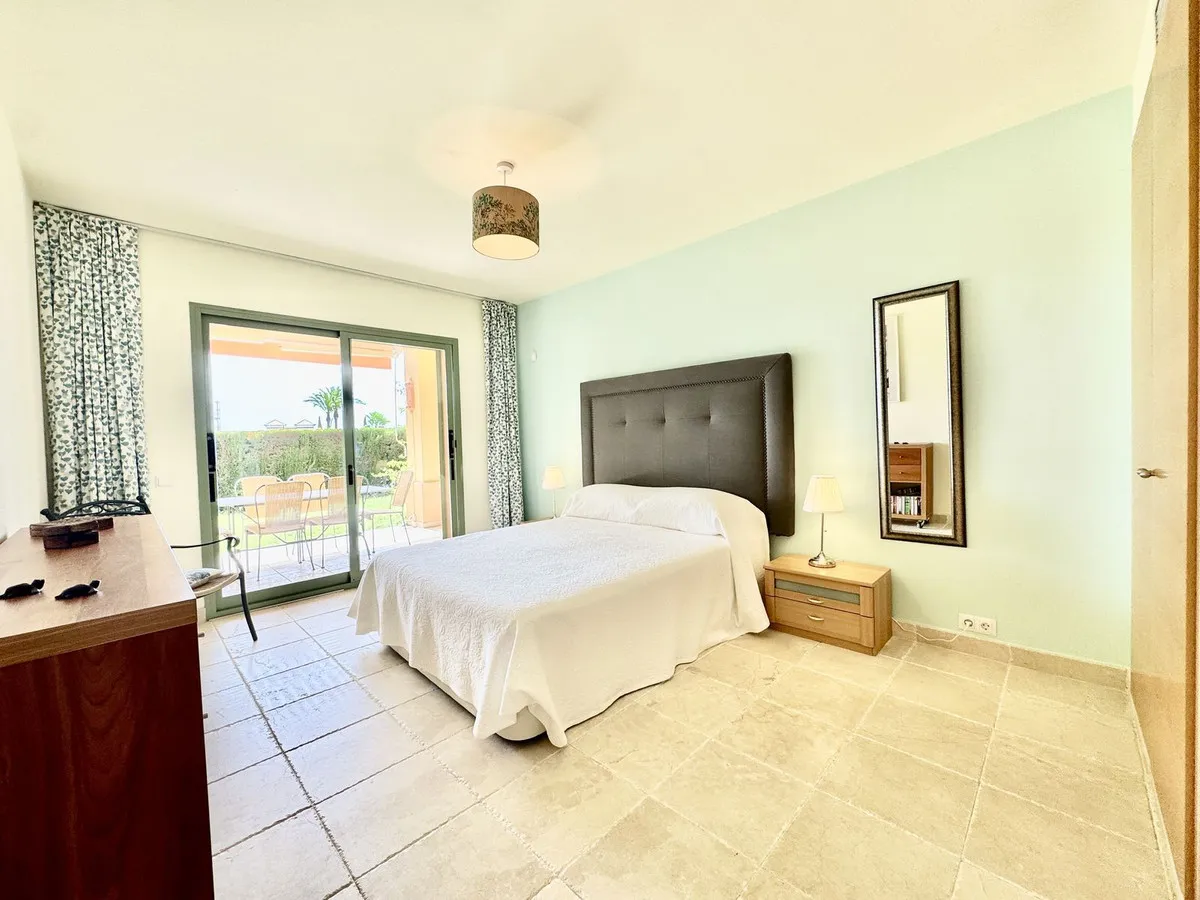 fc796fdc-bb60-4b54-835b-4cfd2e21c33b