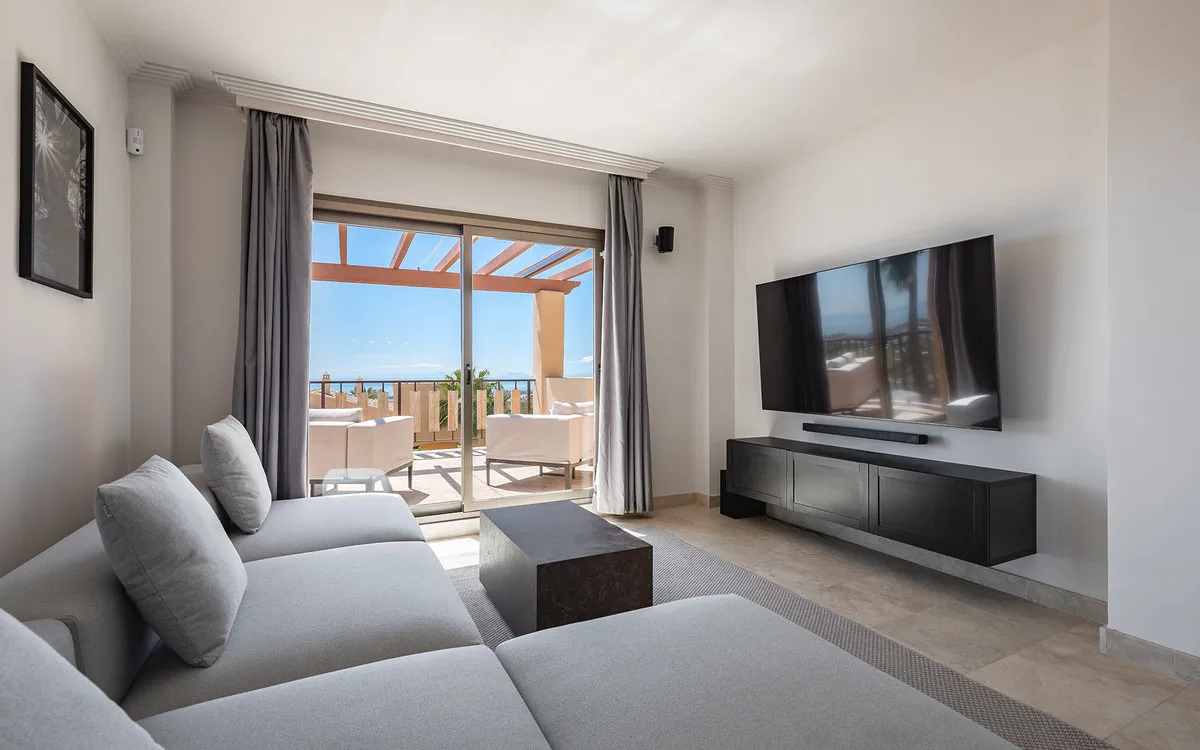 0048fd02-bae3-4932-a274-900f77aaf0ef