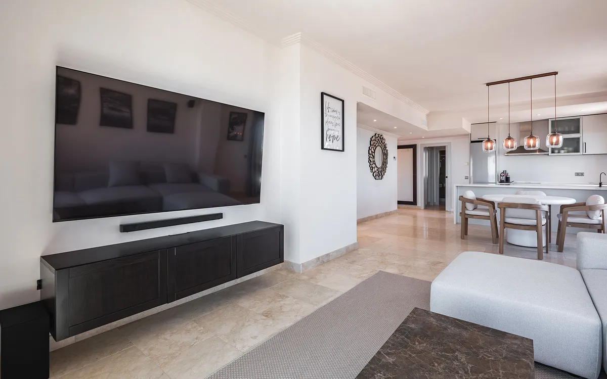 e9afdd7e-94e3-49c7-b9f1-db7ba8ca8179