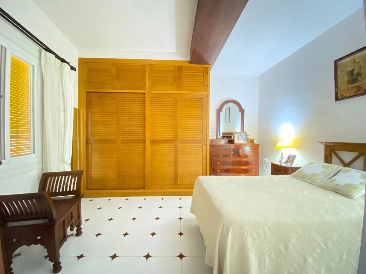 b67488fd-e36b-4259-99b3-d10bfb72d870