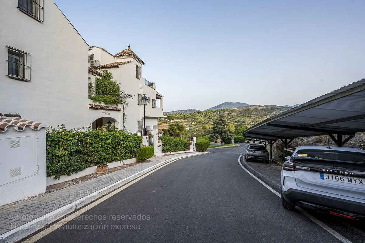 8dcca20d-f4f0-4cb4-a2d5-92e0e57cfe79