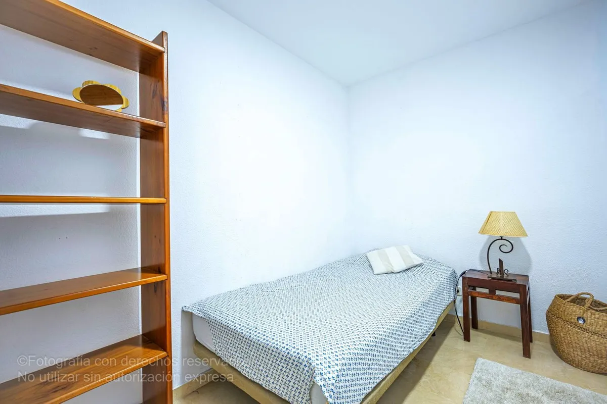 da506dbf-b2d7-43aa-a898-da870f196b40