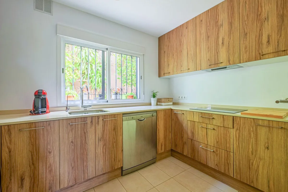 f2861635-11ca-4feb-b990-33076c4b0646