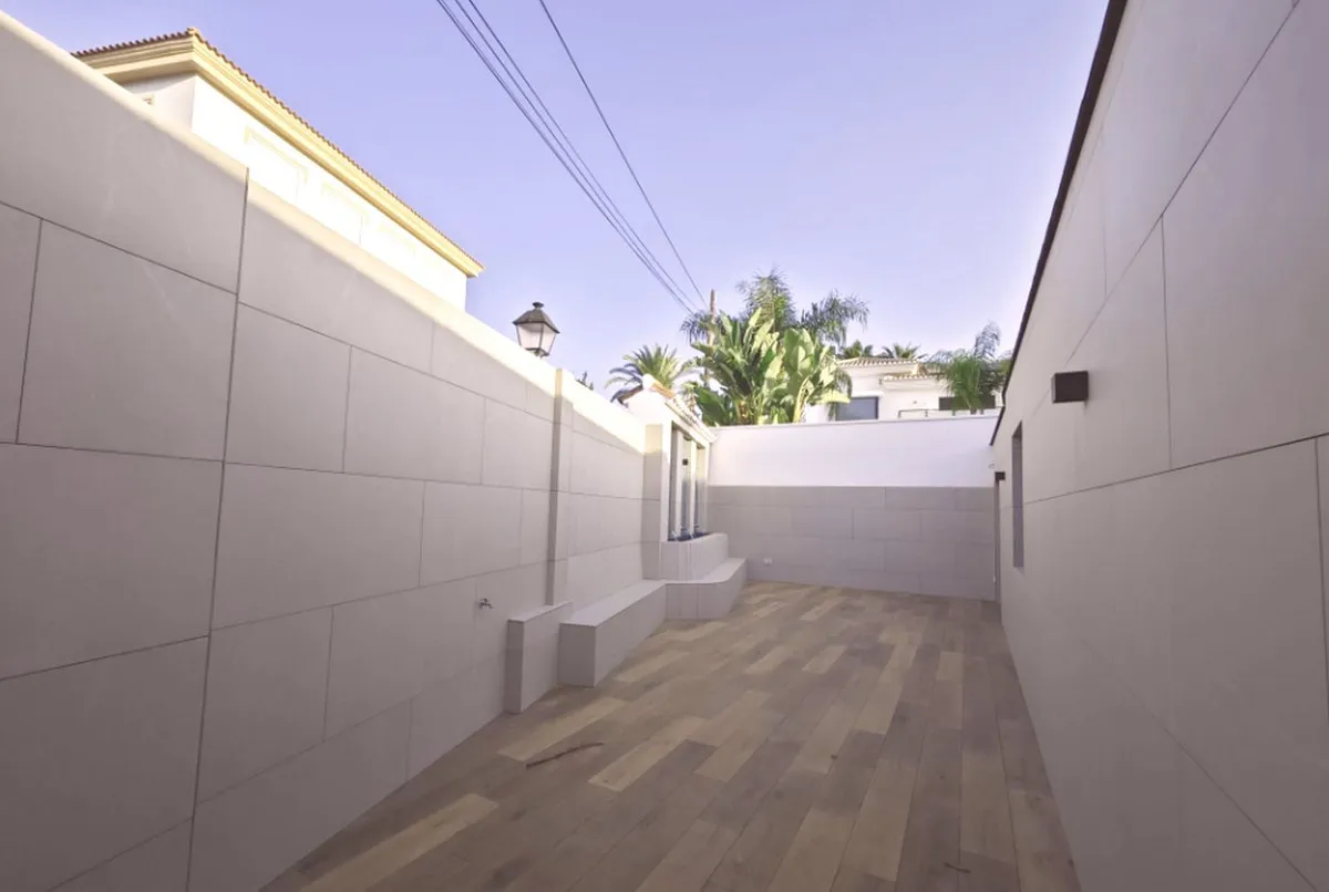 ec3ece35-bdcb-4366-9970-a7201a071cdc