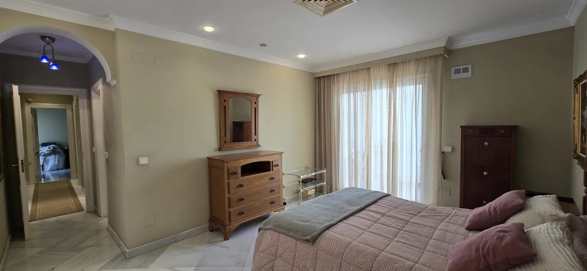 cd5cfe0f-1c16-40a0-b1a4-6cd72de5f575