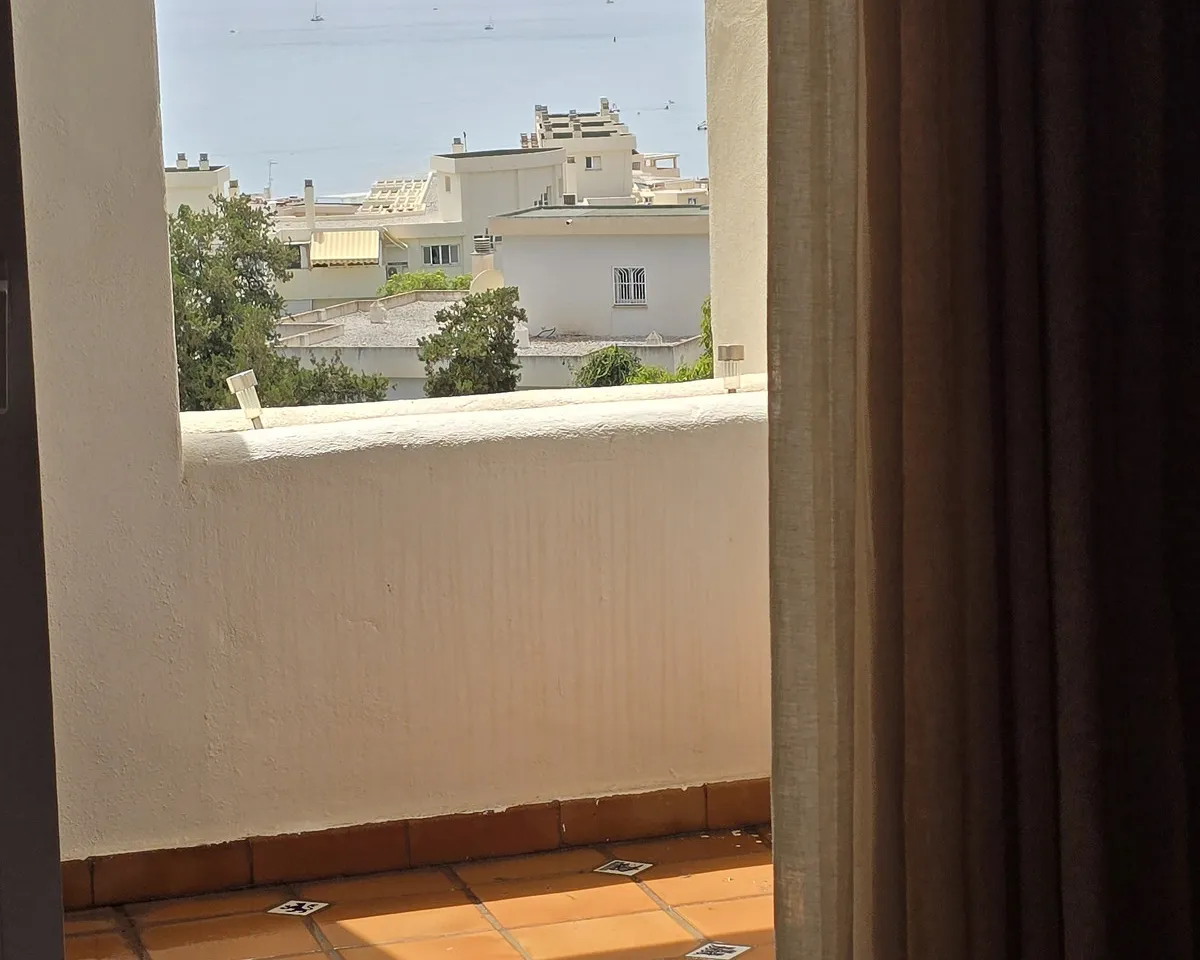 f8d26174-16dd-4af6-9f5d-9291f59e2293