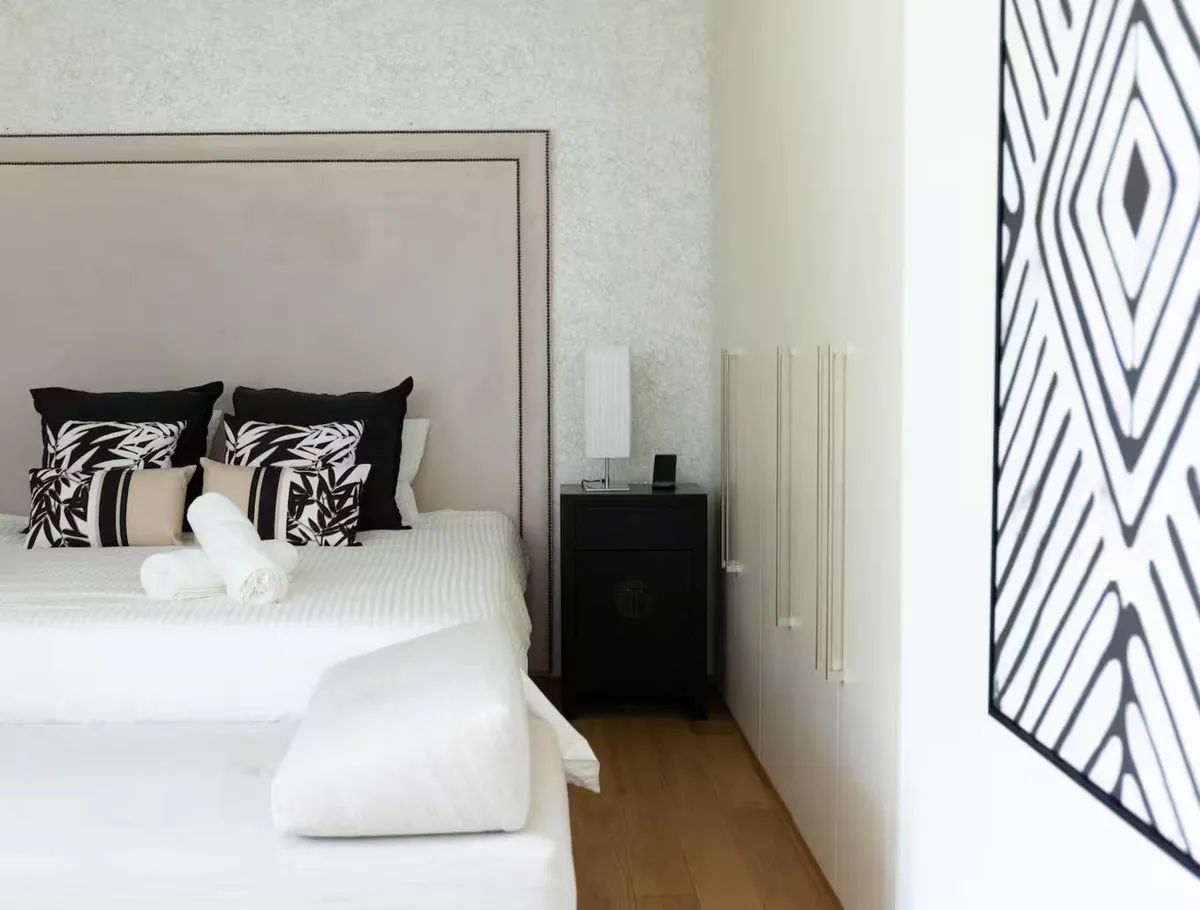 b903dc6b-1d0e-4938-ac93-182b9a5153fe