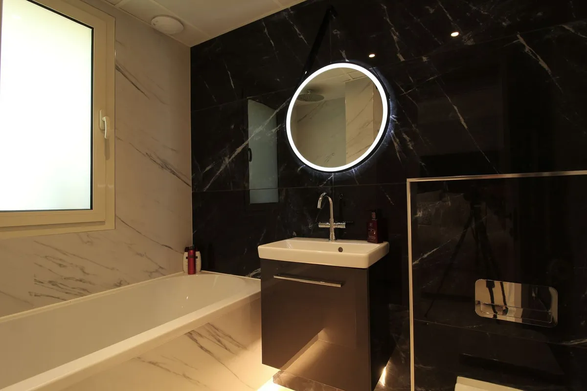 984c2209-f580-4e84-8898-07738ff2850d