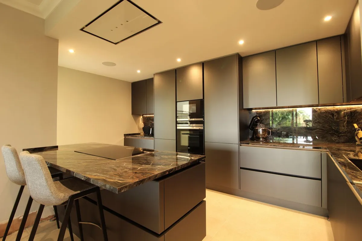 e3c32021-2819-4907-9048-4f5b955b6a75