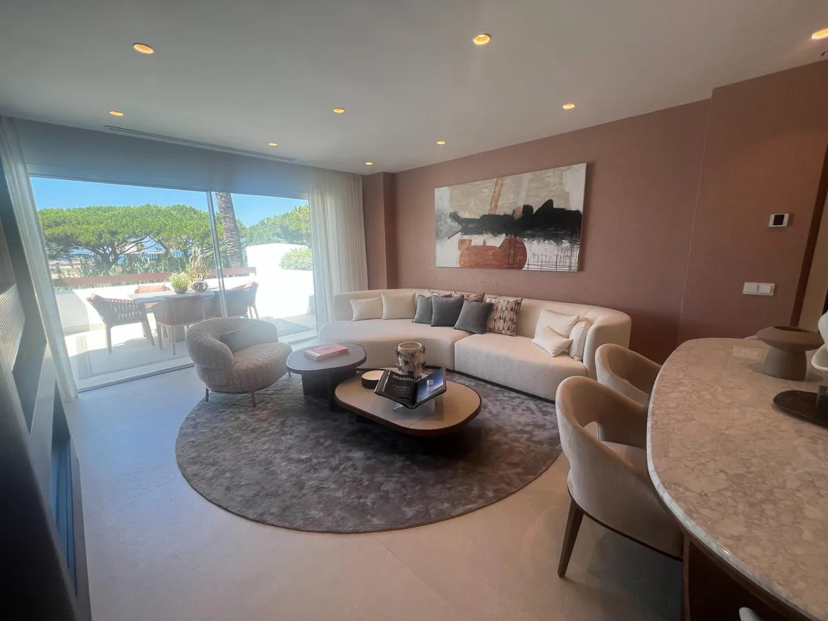 0b65ec11-880e-42cd-9e96-0cecad0c8437