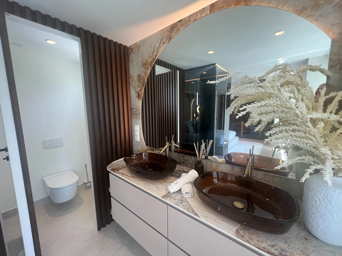 1b346727-f94d-4230-94f8-85de47d59189