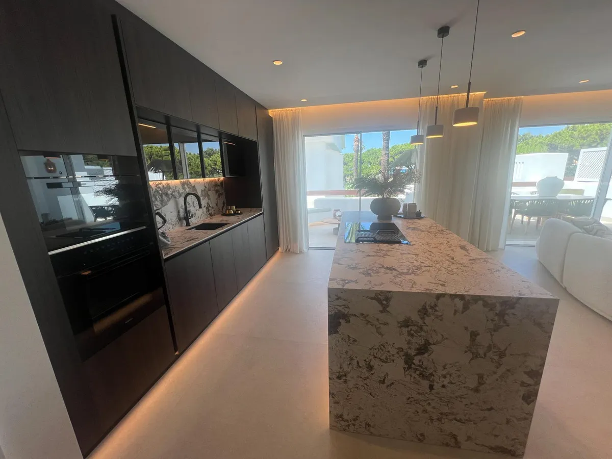 a39f4744-a2c4-4e51-bfbd-e80e466eb309