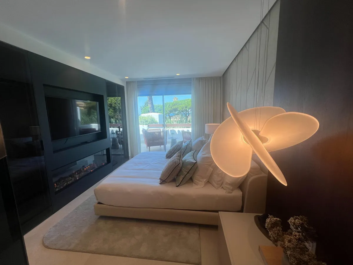 c42bad90-3904-49c3-b993-48743f1df9a7