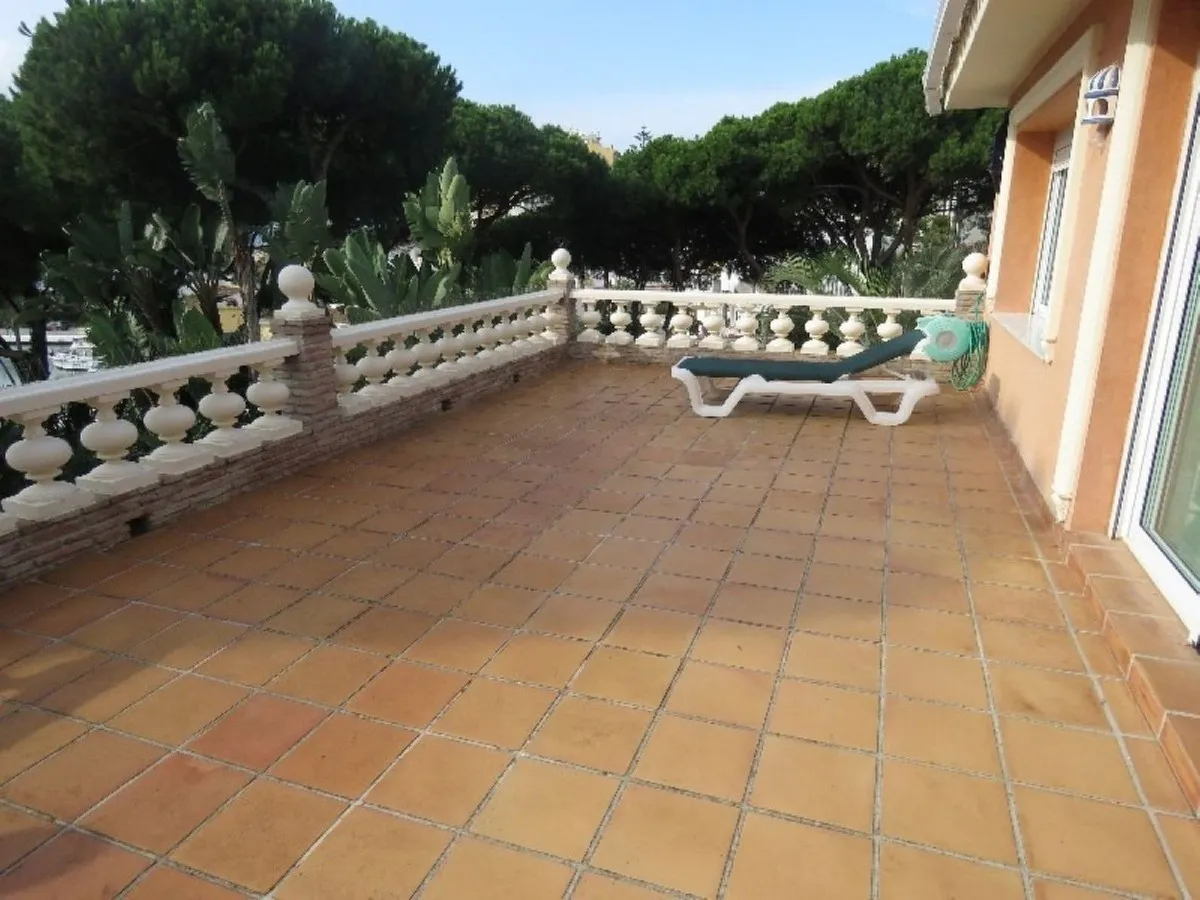 8a1ed9d0-ea2c-49bc-8a19-5e5fff800056