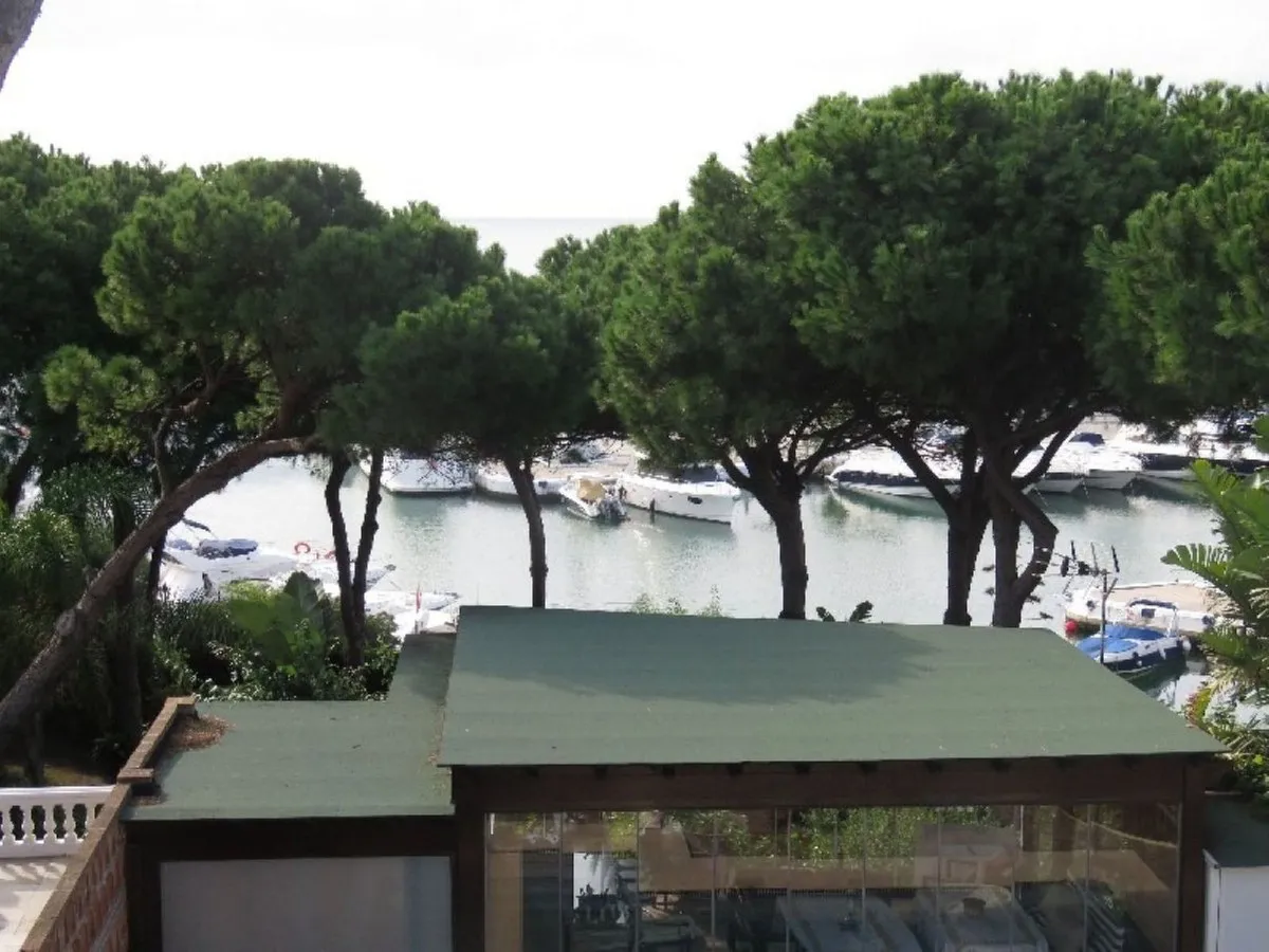 a26ed89e-656d-41e9-8be0-a836b45e35be