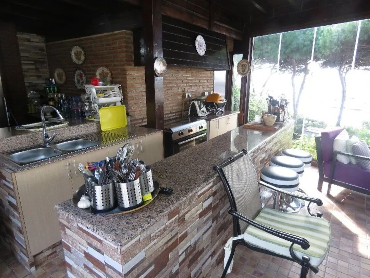 c0a4f149-b3b1-4f0e-9399-de5a3f05ccb4