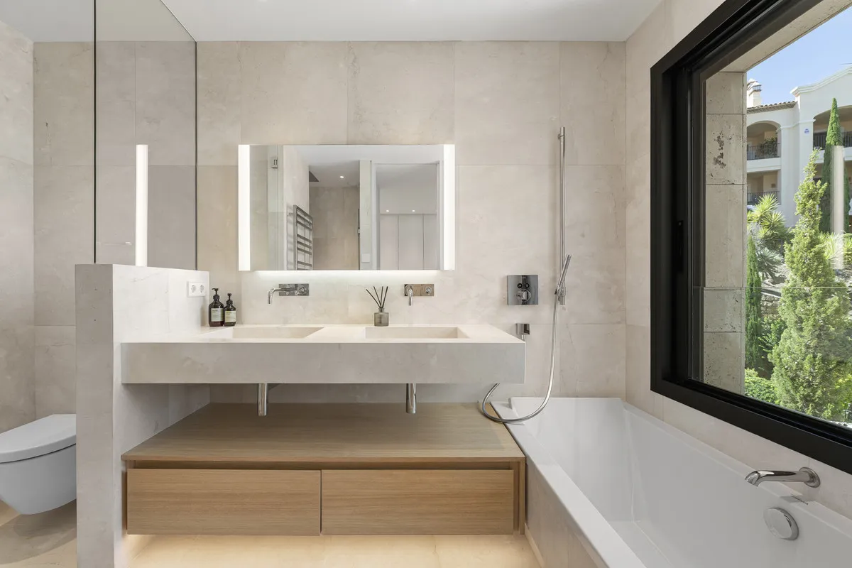 8c26fd1e-eb73-46e9-84b4-f84c479c3230