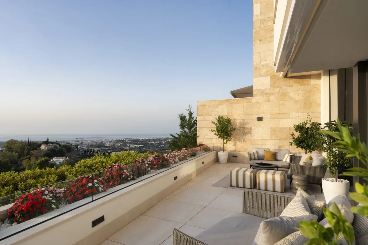 c5e8427e-67ef-4e94-97b4-a6bff89b1cd1