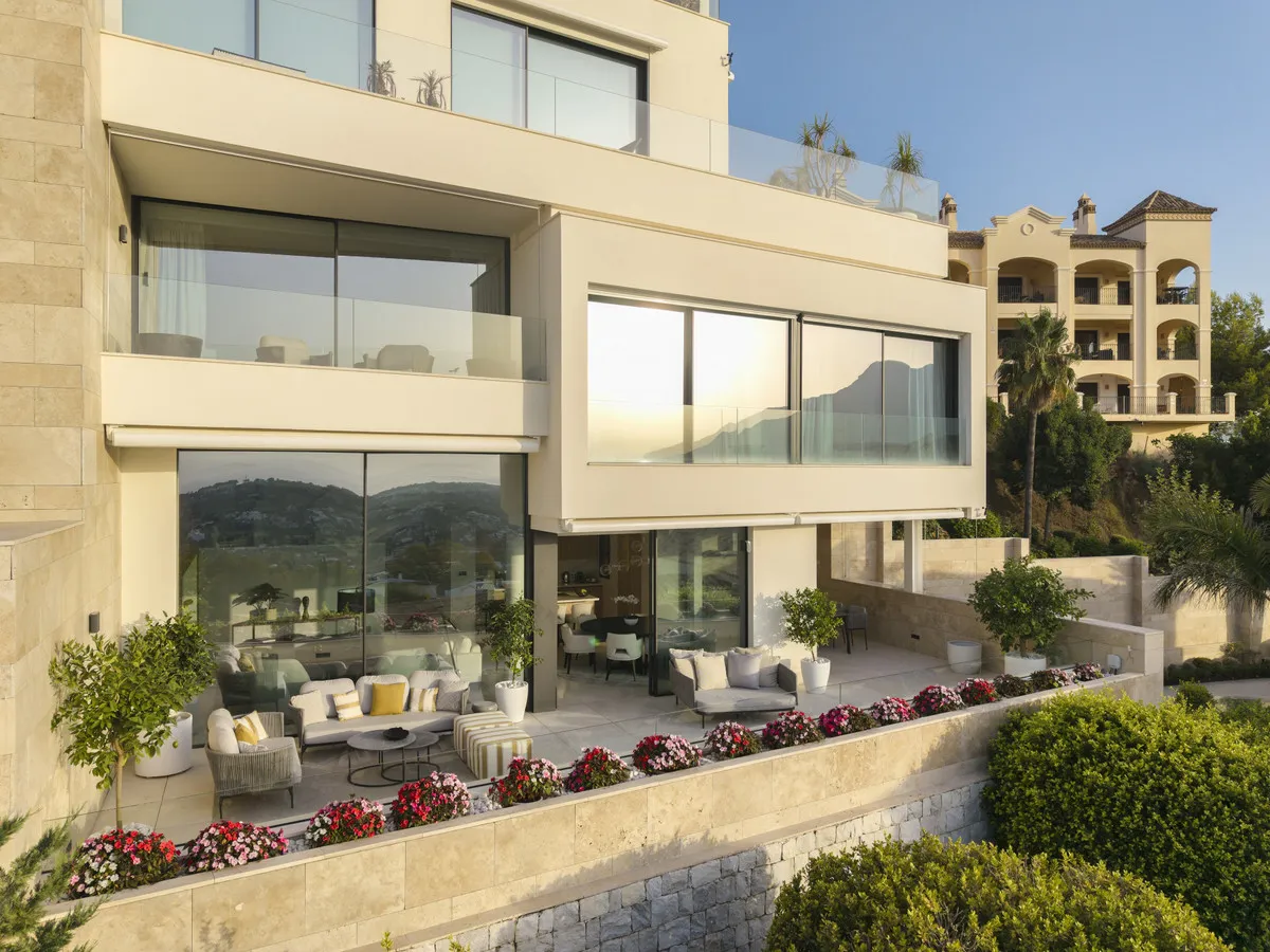 feed1ef2-d687-4884-96ab-edcd3d51e55a