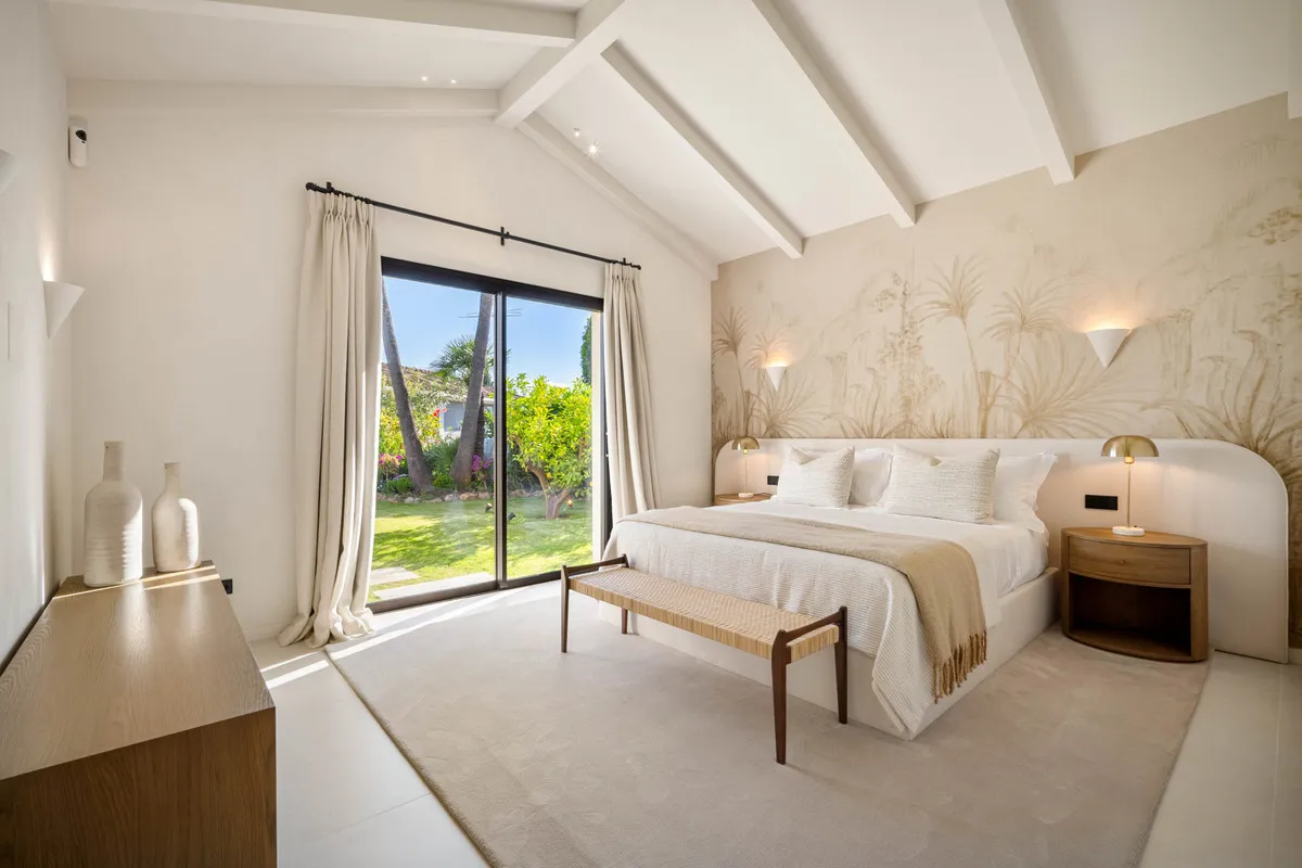 0dd7913b-c29e-412d-8a3e-fdd43b2d49c3