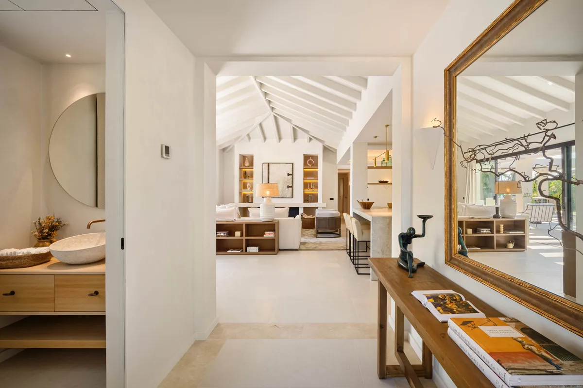 5a512f5b-b2b9-4116-a214-acce9c6af3b0