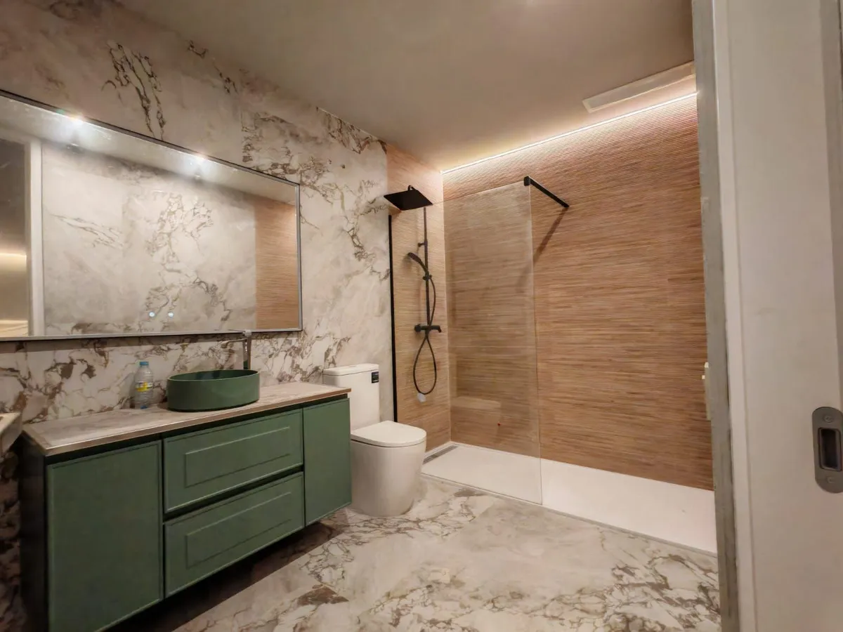 0d3e0974-2777-4383-83ec-3fffe9342d86