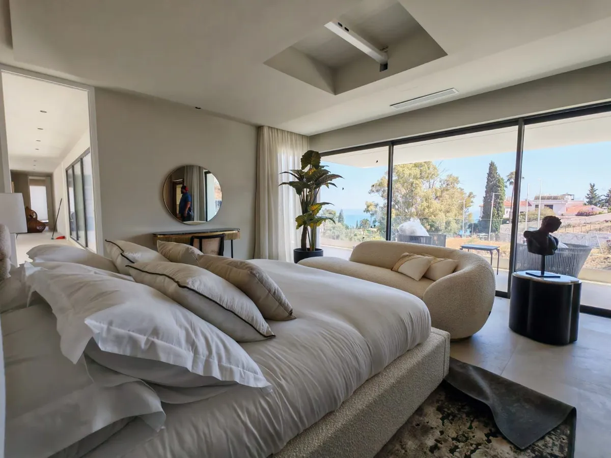 2019c334-db02-42f1-85e5-cea7344a5a10