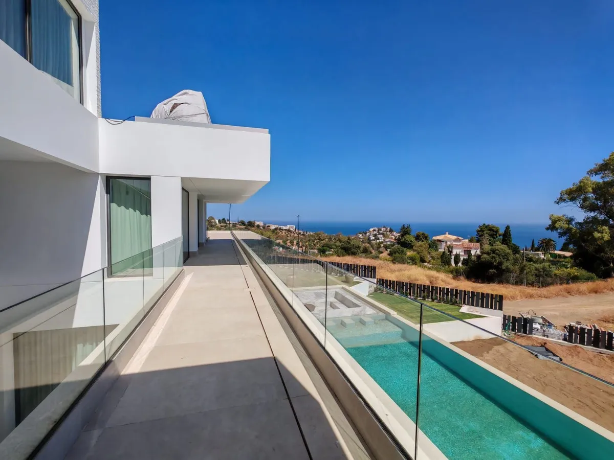 87f47cf8-ffbc-4bb4-a9d6-59e8f37b740a