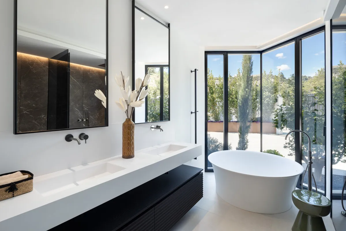 bb55cc5c-88e9-4ec6-b4bb-1fcc817c7e00