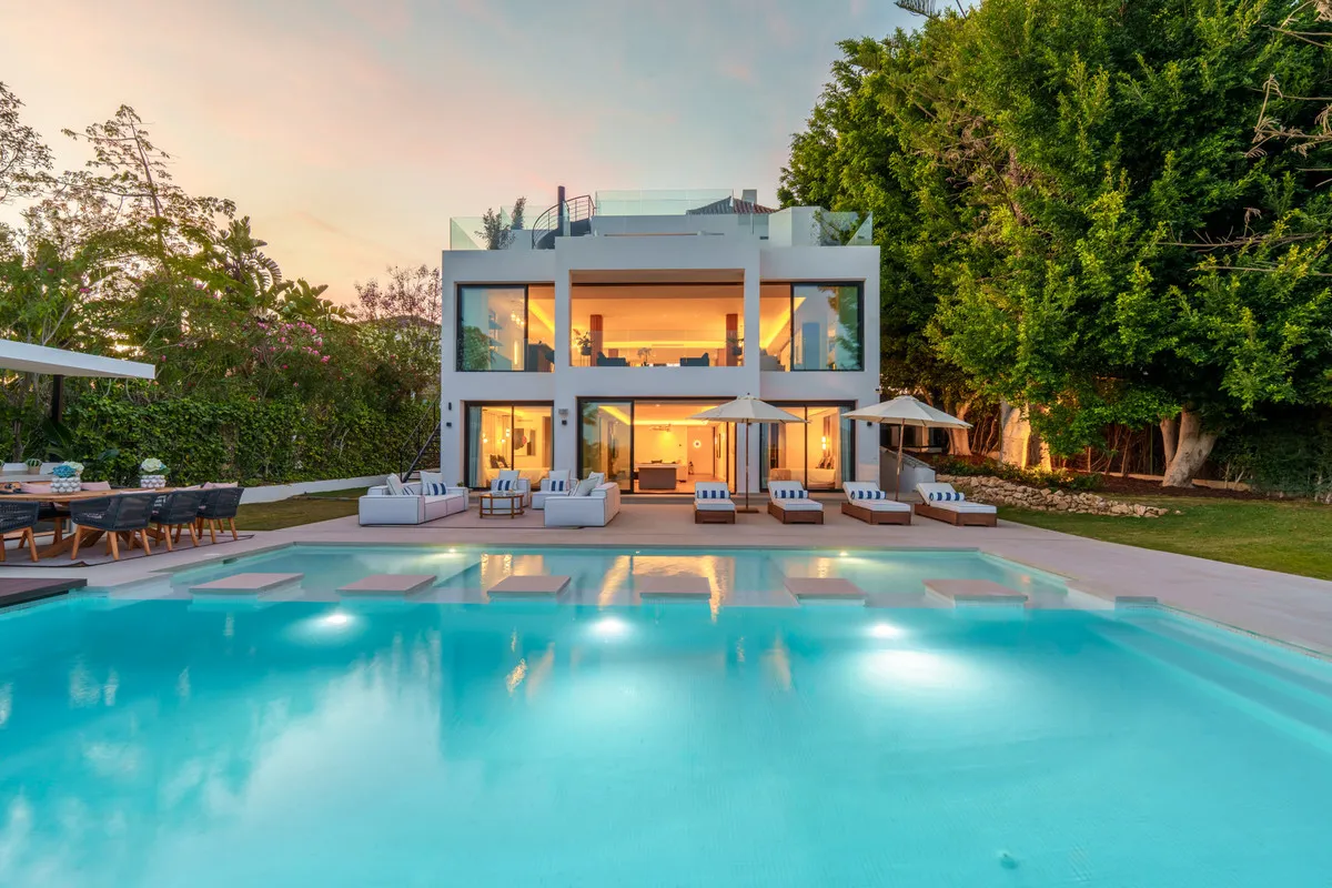 03e94422-adf7-46a3-9b03-20951a7840cc